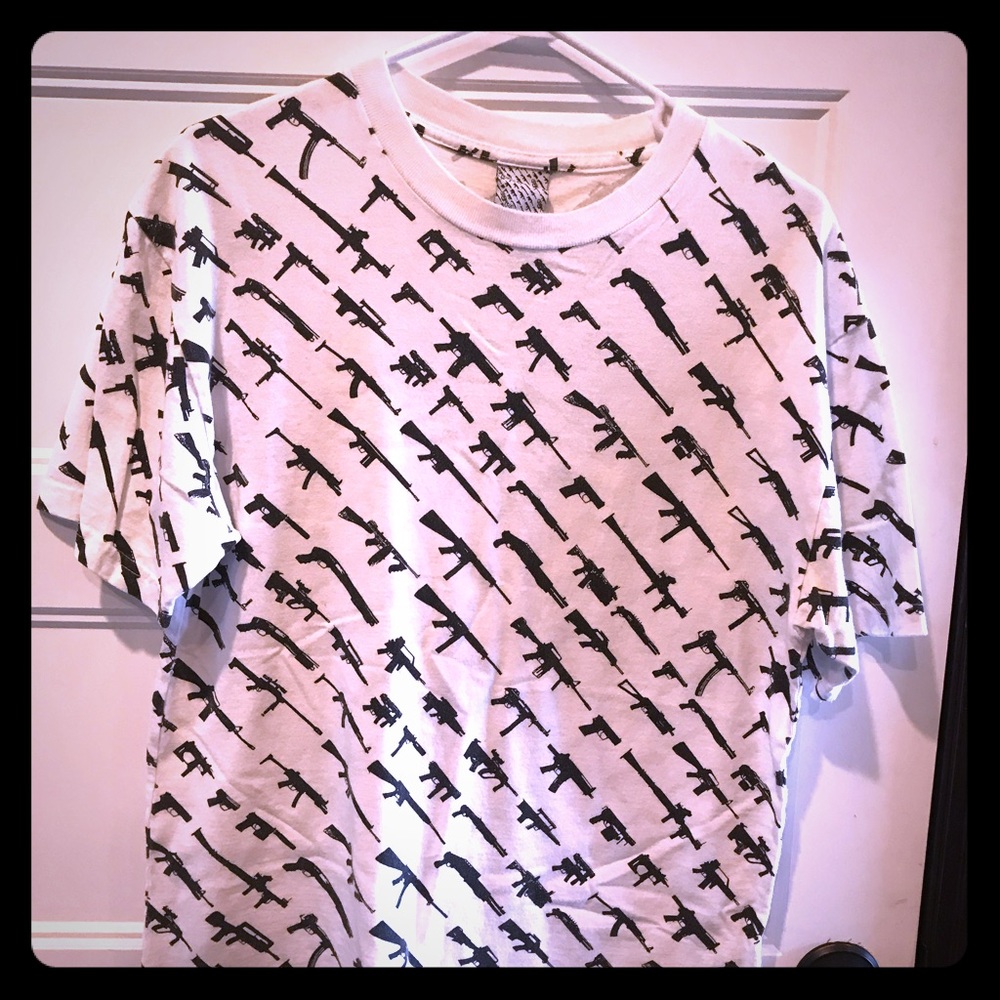 Rogue Status Gun Tshirt